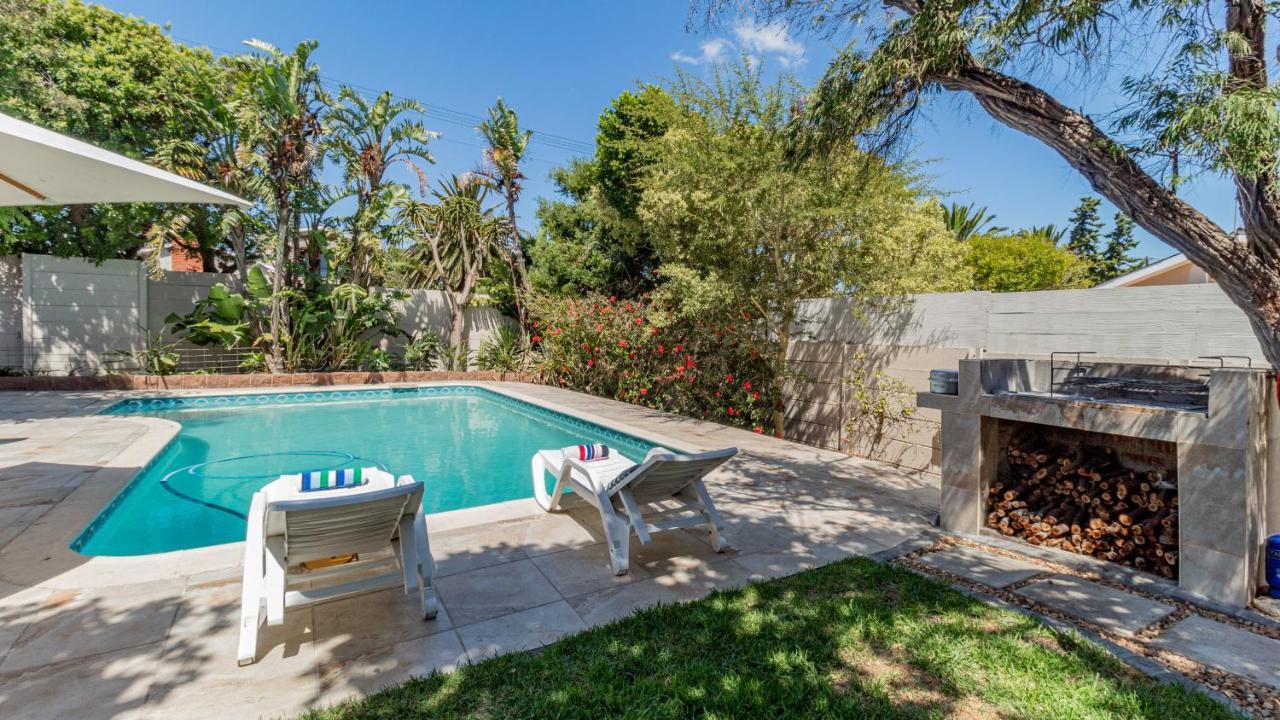 Sea Breeze Ξενοδοχείο Bloubergstrand Εξωτερικό φωτογραφία